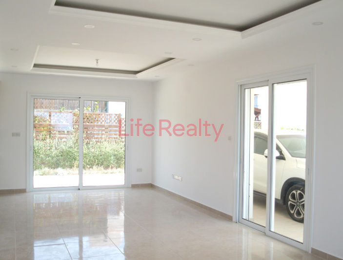 Image No.3-2 Bed House for sale