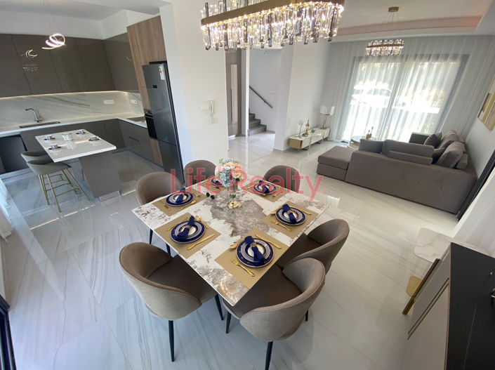 Image No.3-3 Bed House for sale