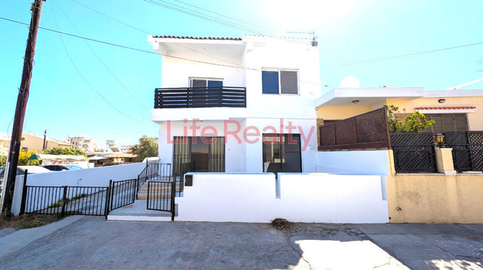 Image No.1-3 Bed Property for sale