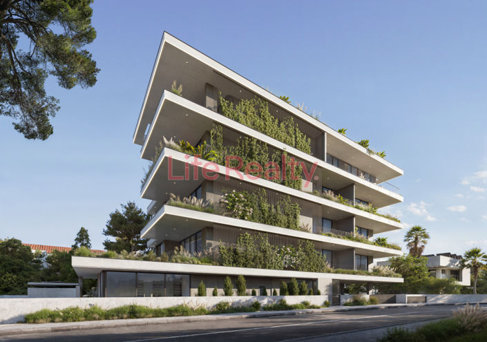 Image No.9-3 Bed Apartment for sale