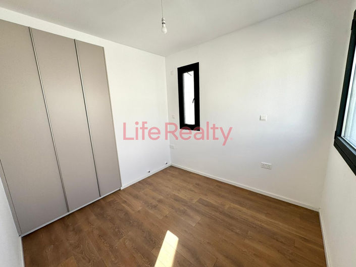 Image No.12-3 Bed House for sale