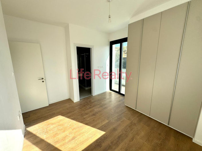 Image No.13-3 Bed House for sale