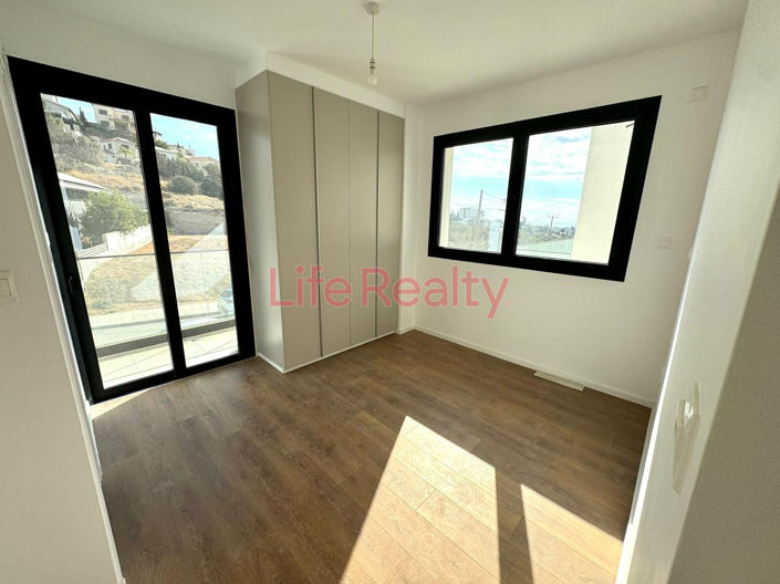 Image No.15-3 Bed House for sale