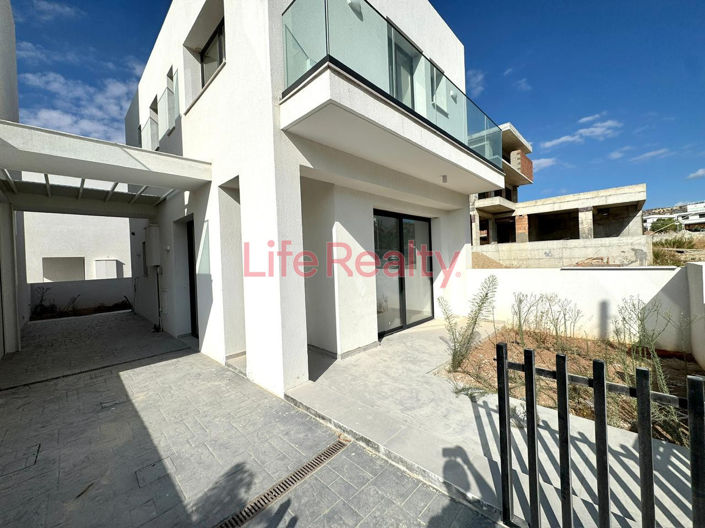 Image No.7-3 Bed House for sale