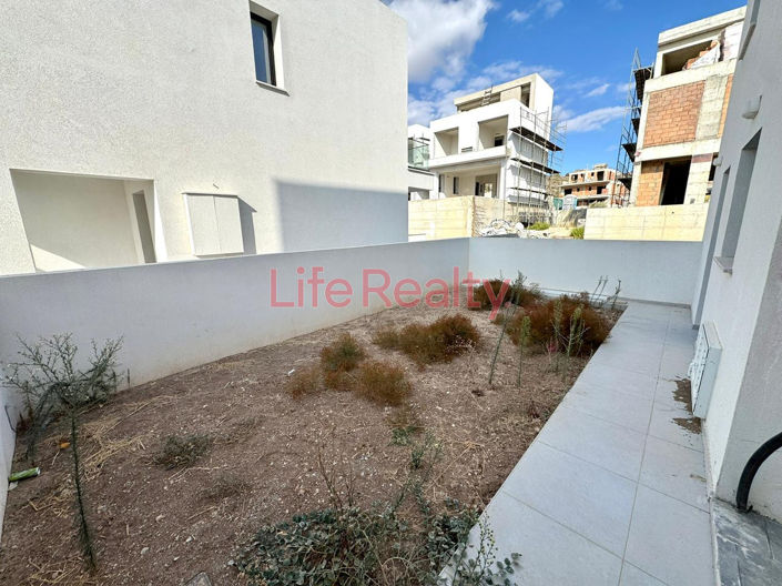 Image No.9-3 Bed House for sale