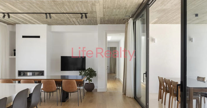 Image No.29-4 Bed House for sale