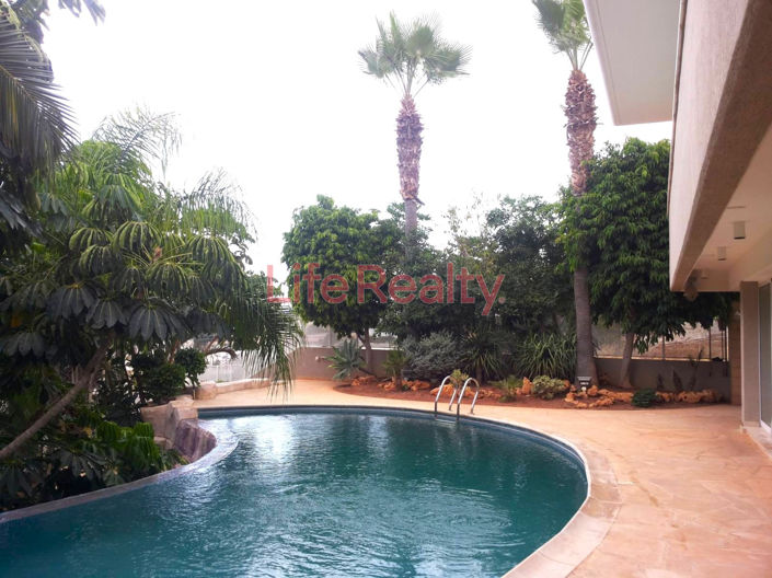 Image No.25-4 Bed House for sale