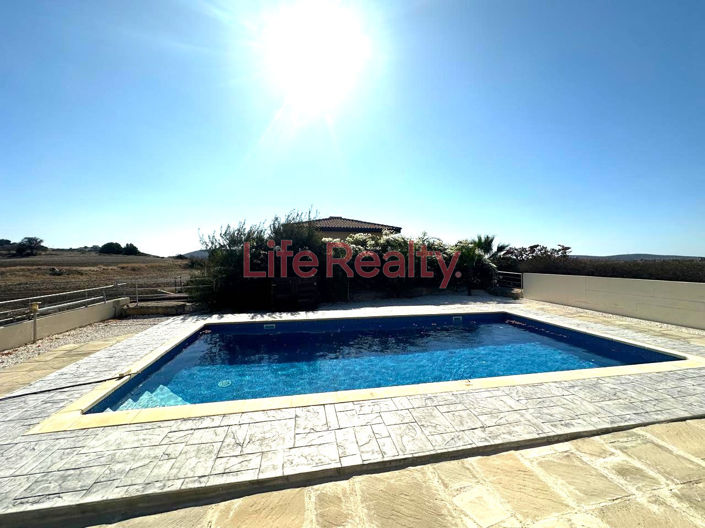 Image No.15-3 Bed House for sale