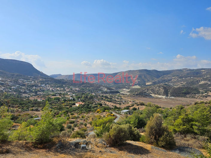 Image No.1-Terre à vendre à Foinikaria