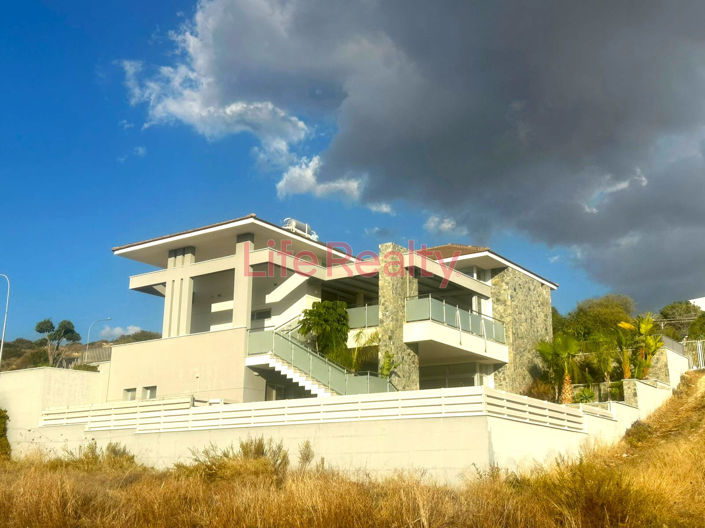 Image No.9-3 Bed House for sale