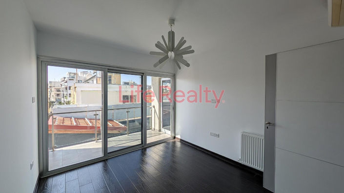 Image No.11-Maison de 5 chambres à vendre à Mesa Geitonia