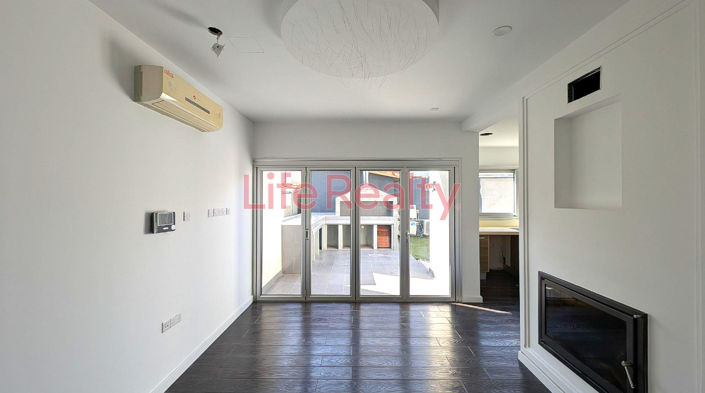 Image No.7-Maison de 5 chambres à vendre à Mesa Geitonia