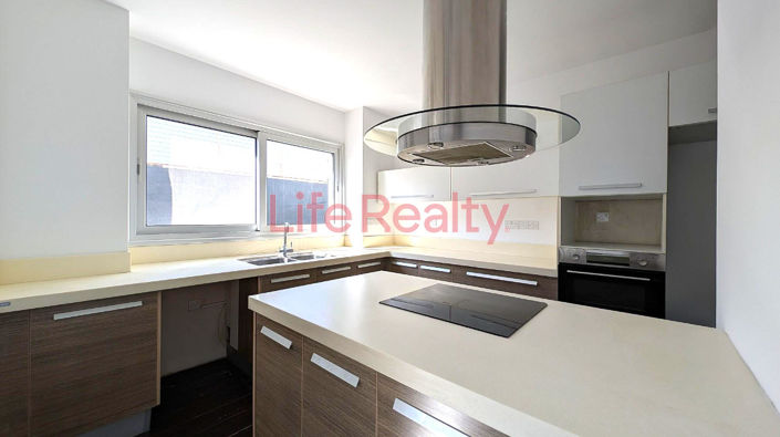 Image No.8-Maison de 5 chambres à vendre à Mesa Geitonia