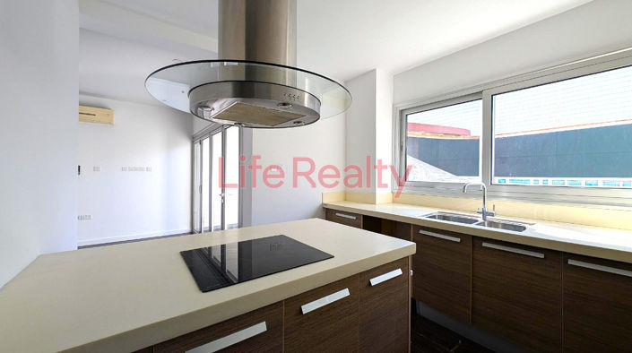 Image No.9-Maison de 5 chambres à vendre à Mesa Geitonia