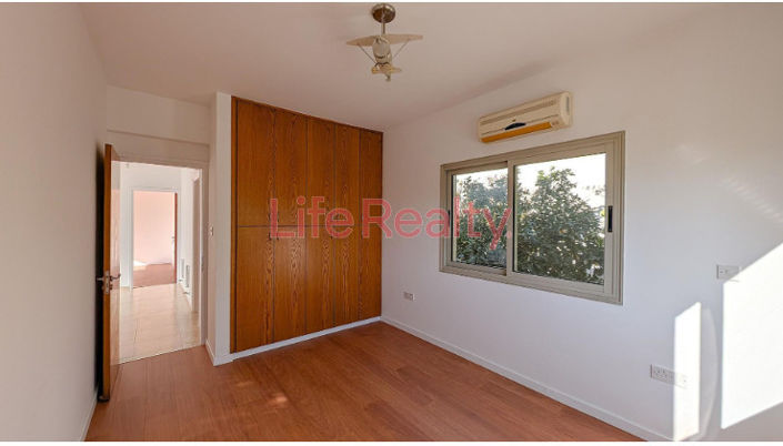 Image No.13-3 Bed House for sale