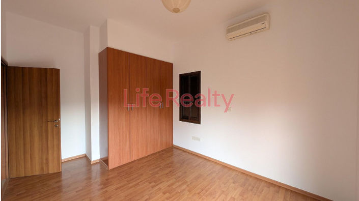 Image No.16-4 Bed House for sale