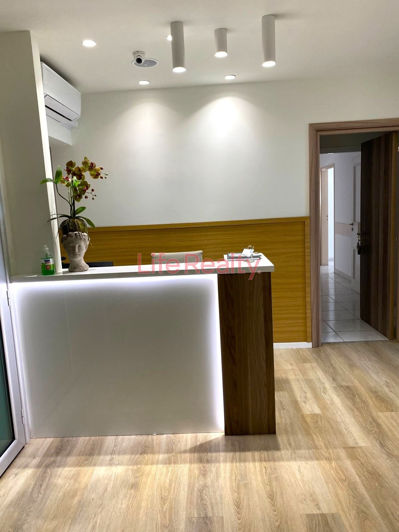 Image No.3-Commercial à vendre à Agia Zoni