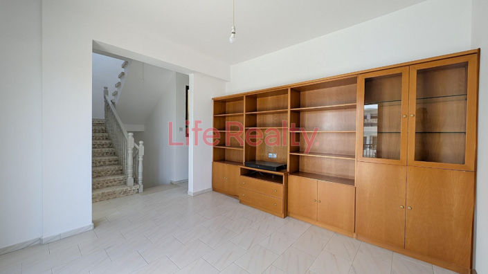 Image No.10-4 Bed House for sale