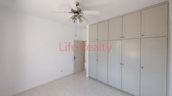 Image No.18-4 Bed House for sale