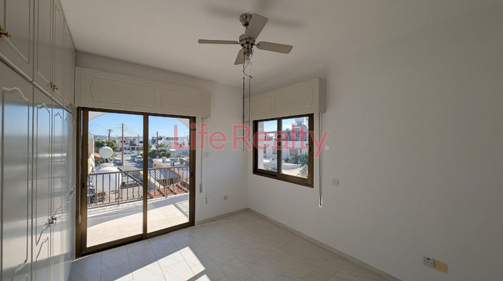 Image No.19-4 Bed House for sale