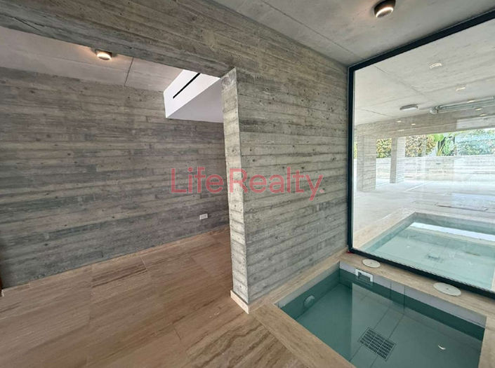 Image No.21-4 Bed Apartment for sale