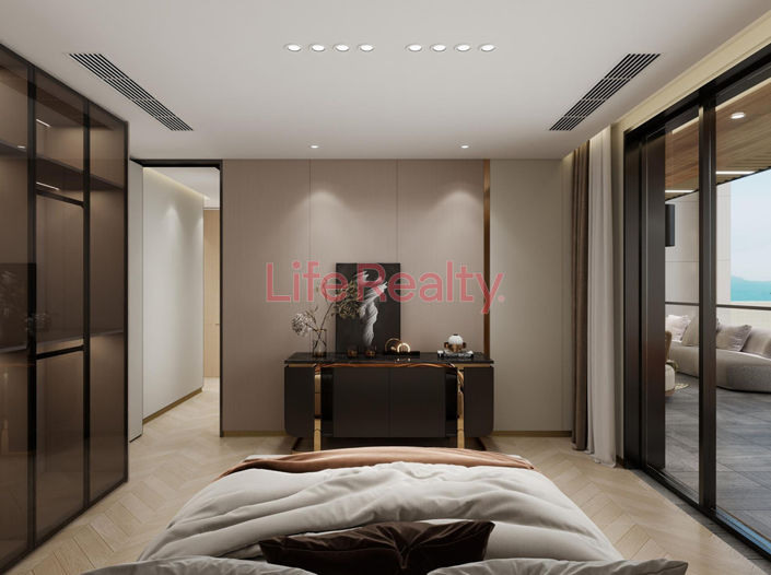 Image No.16-5 Bed House for sale