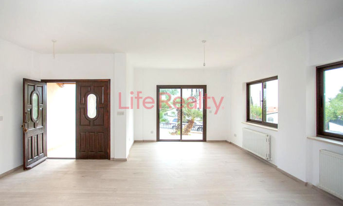 Image No.3-3 Bed House for sale