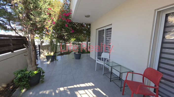 Image No.11-3 Bed House for sale