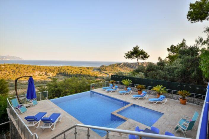 Image No.10-5 Bed Villa for sale