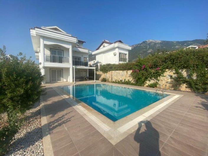 Image No.4-4 Bed Villa for sale