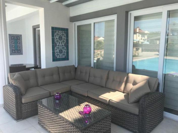 Image No.3-4 Bed Villa for sale