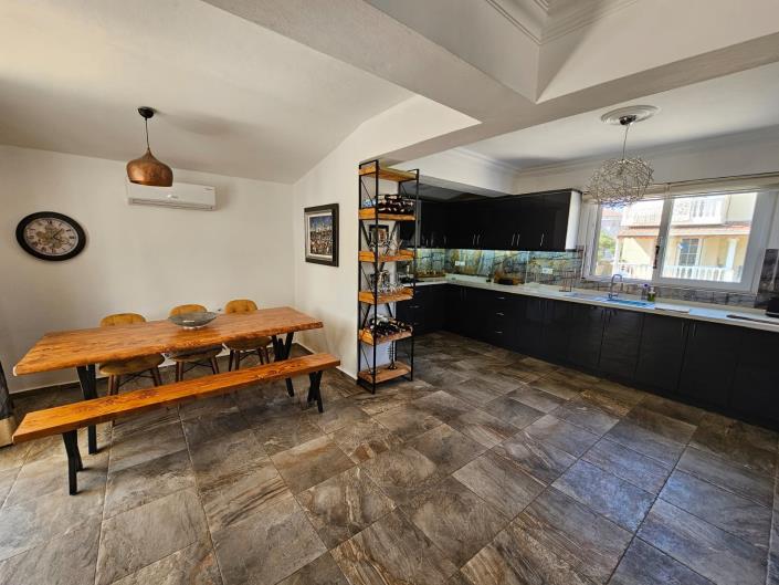 Image No.9-4 Bed Villa for sale