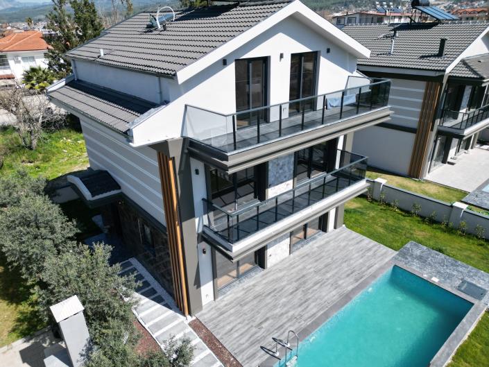 Image No.2-Villa de 6 chambres à vendre à Kemer