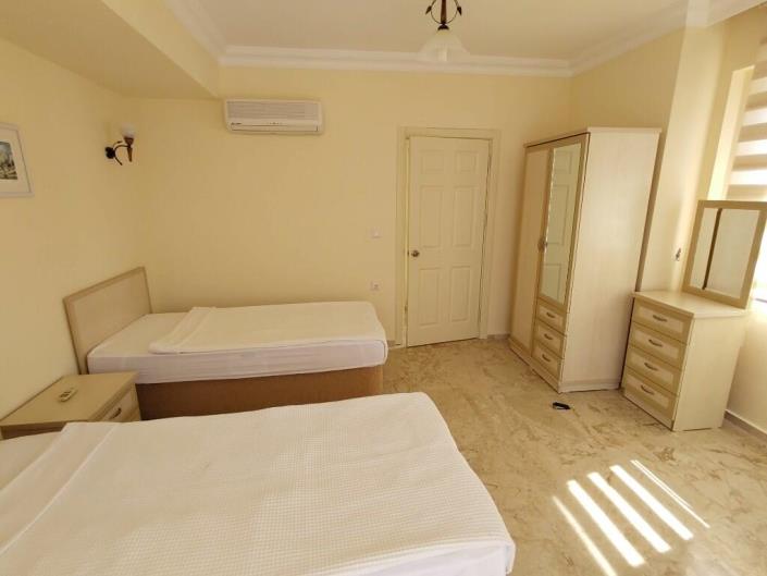 Image No.19-2 Bed Semi-Detached for sale