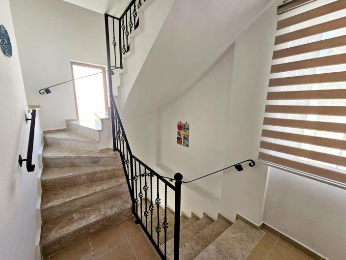 Image No.12-3 Bed Duplex for sale