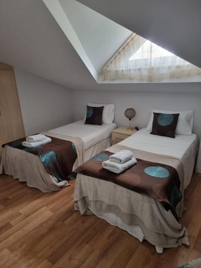 Image No.8-3 Bed Duplex for sale