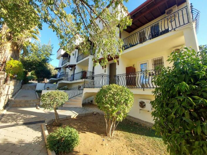 Image No.1-4 Bed Duplex for sale