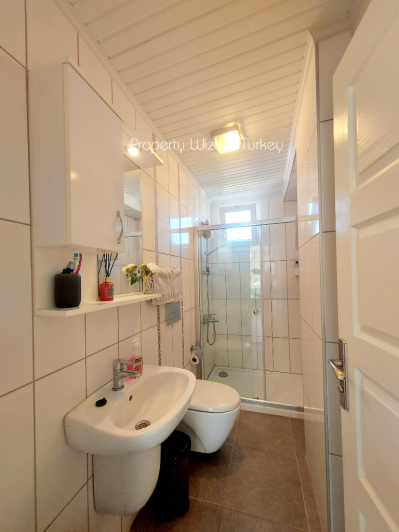 Image No.8-3 Bed Duplex for sale