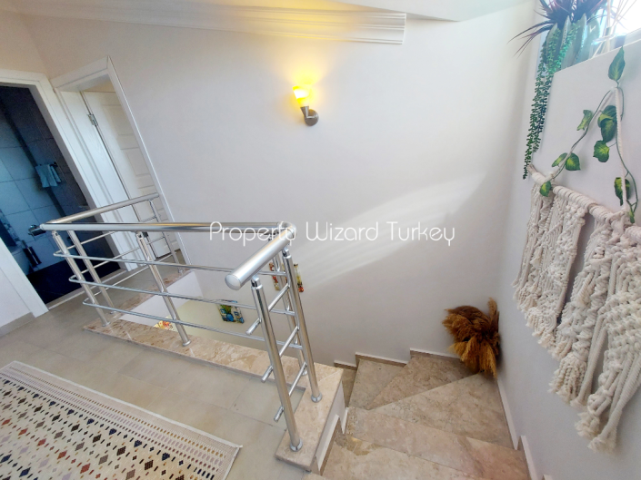 Image No.28-3 Bed Duplex for sale