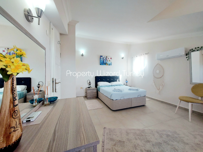 Image No.32-3 Bed Duplex for sale