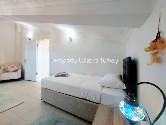 Image No.38-3 Bed Duplex for sale