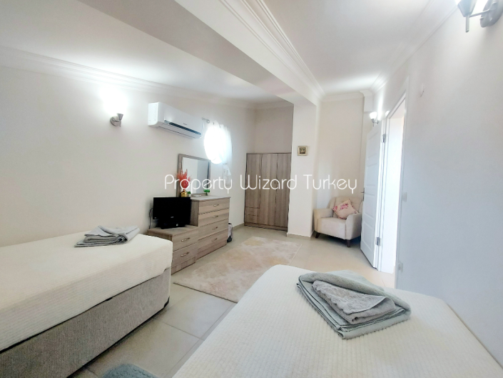 Image No.39-3 Bed Duplex for sale