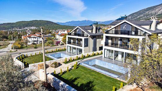 Image No.1-4 Bed House/Villa for sale