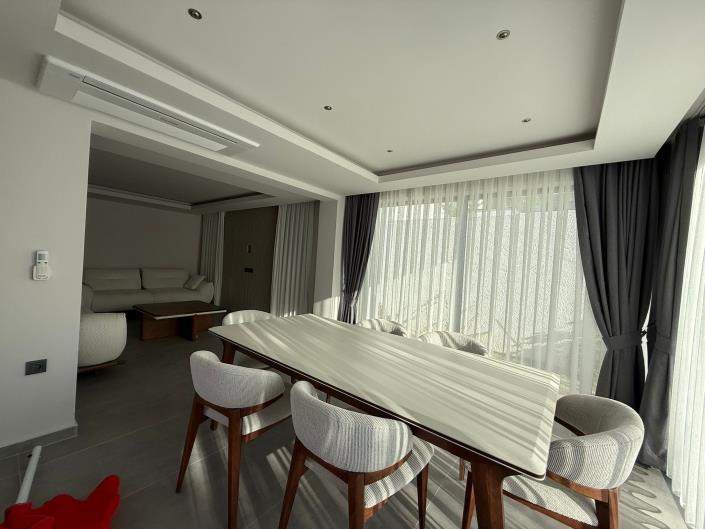 Image No.17-4 Bed Villa / Detached for sale