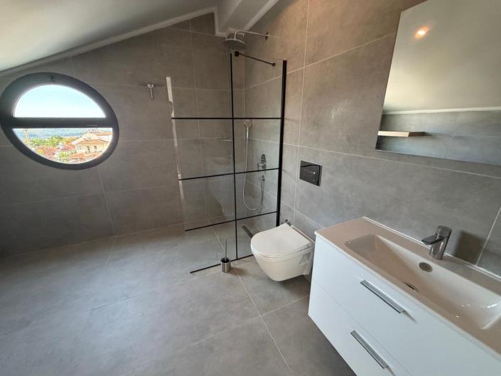 Image No.48-4 Bed Villa / Detached for sale