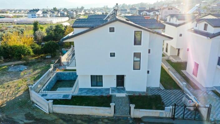 Image No.3-5 Bed Villa for sale