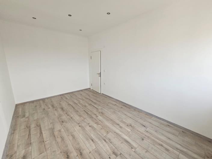 Image No.16-4 Bed Duplex for sale