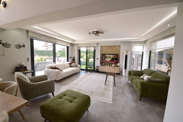 Image No.6-4 Bed Villa / Detached for sale