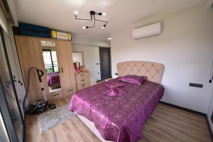 Image No.11-4 Bed Villa / Detached for sale