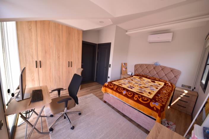 Image No.13-4 Bed Villa / Detached for sale